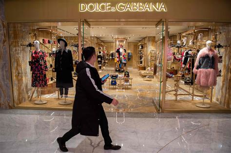 cancellata sfilata dolce gabbana|is dolce and gabbana cancelled.